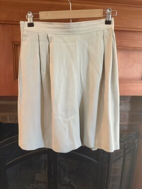 VTG 80s 90s Decade Designs Tan Gray Pleated Pull On High Rise Shorts Size 8